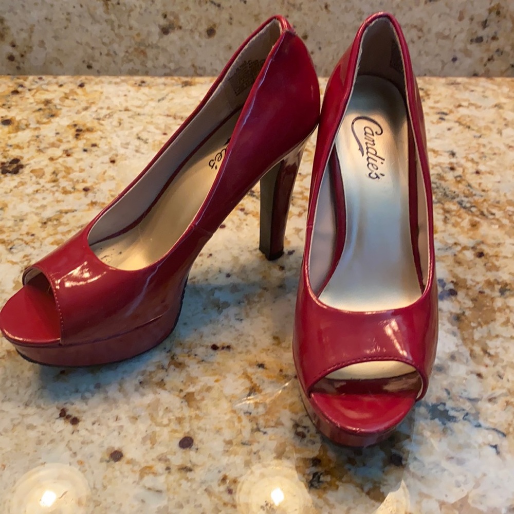 Red sz 8 Candie’s heels w 4.5 inch heel